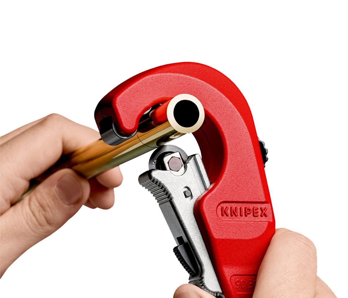 Pipe cutter