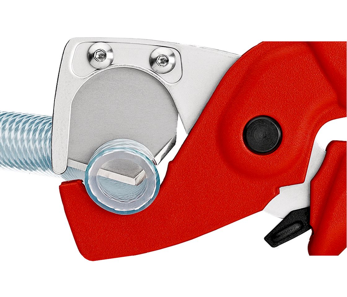 Pipe cutter